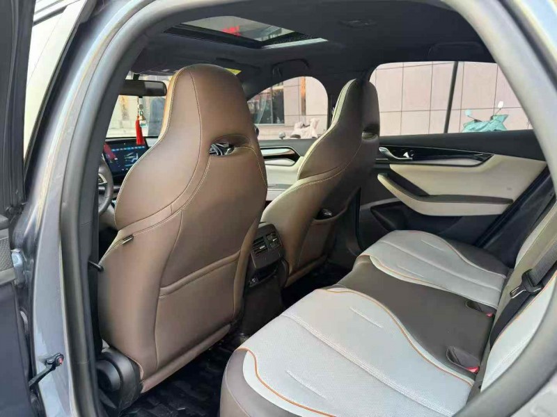 济宁23年比亚迪秦6