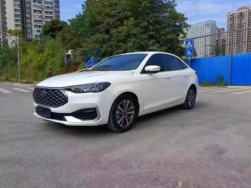 南宁22年福特福睿斯2