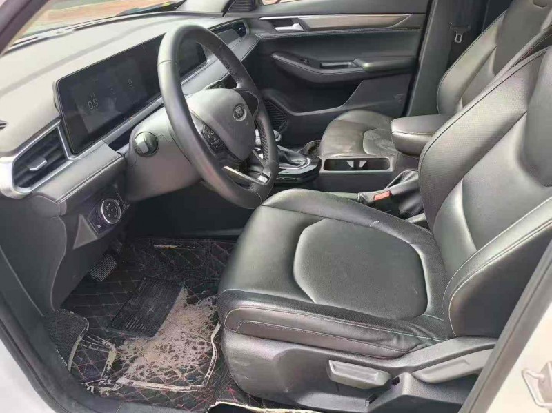 南宁22年福特福睿斯4