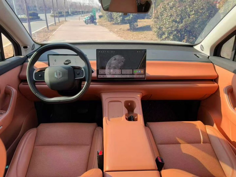 枣庄24年零跑汽车C106