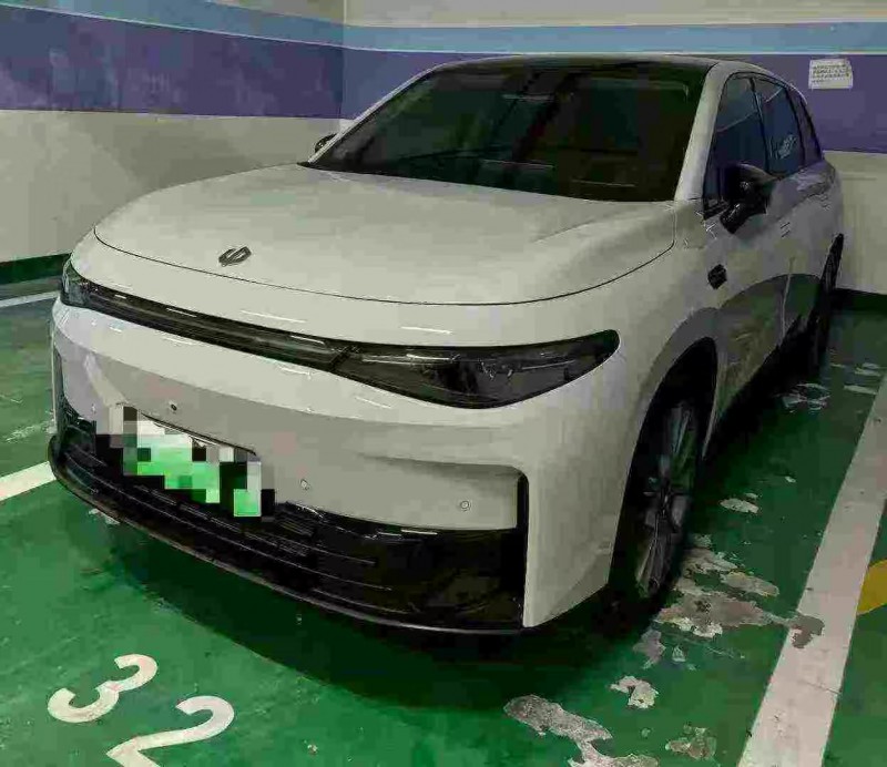 枣庄25年零跑汽车C103