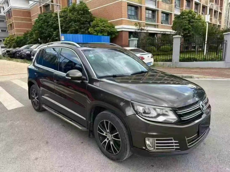 南宁14年大众途观3