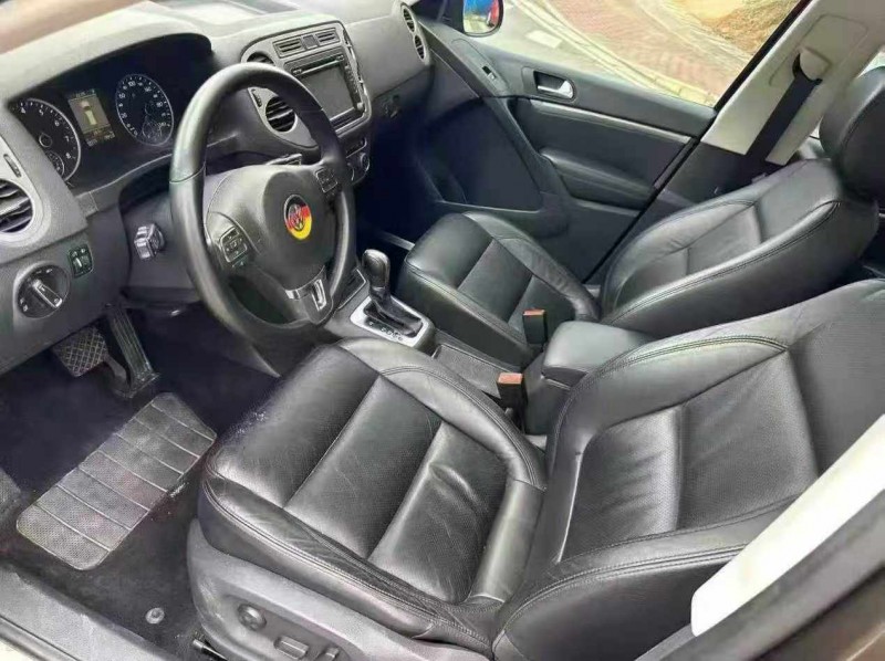 南宁14年大众途观4