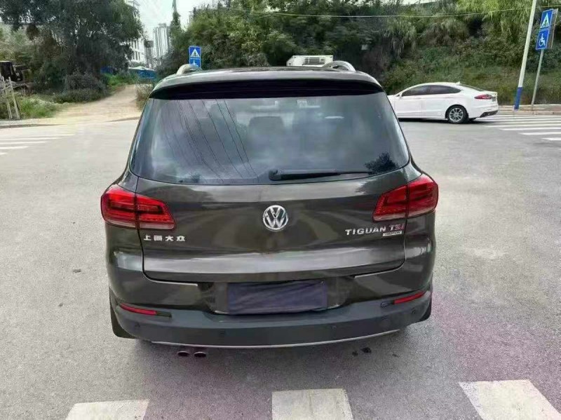 南宁14年大众途观9