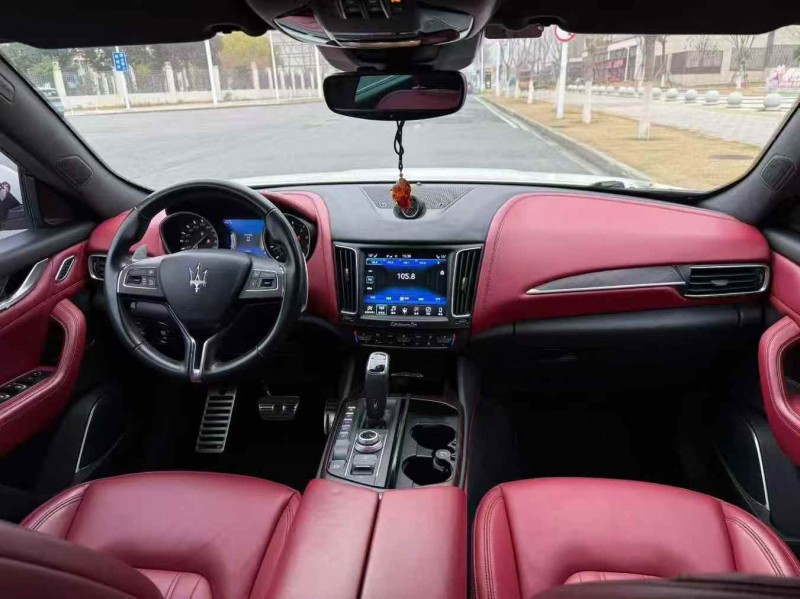 荆门20年玛莎拉蒂Levante4