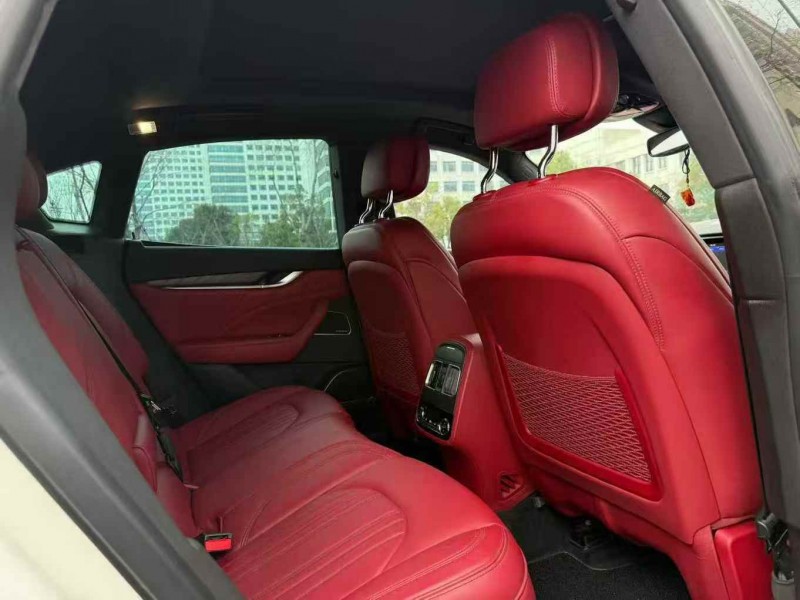 荆门20年玛莎拉蒂Levante5