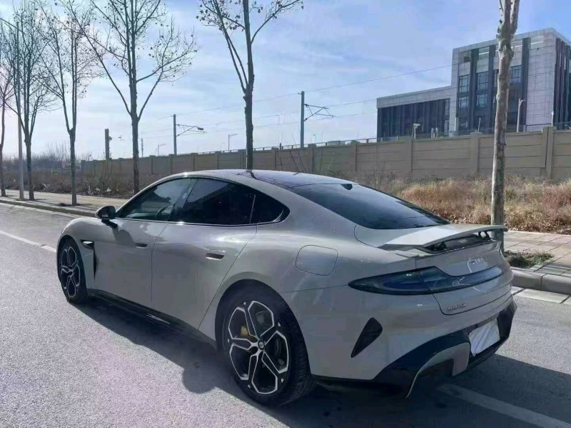 新乡24年小米SU77