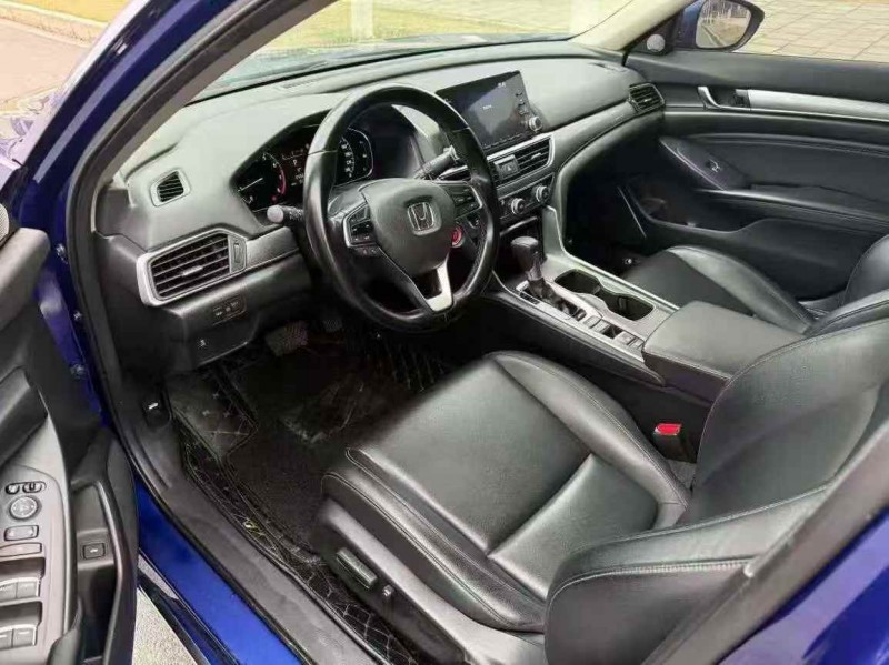 邵阳20年本田雅阁4