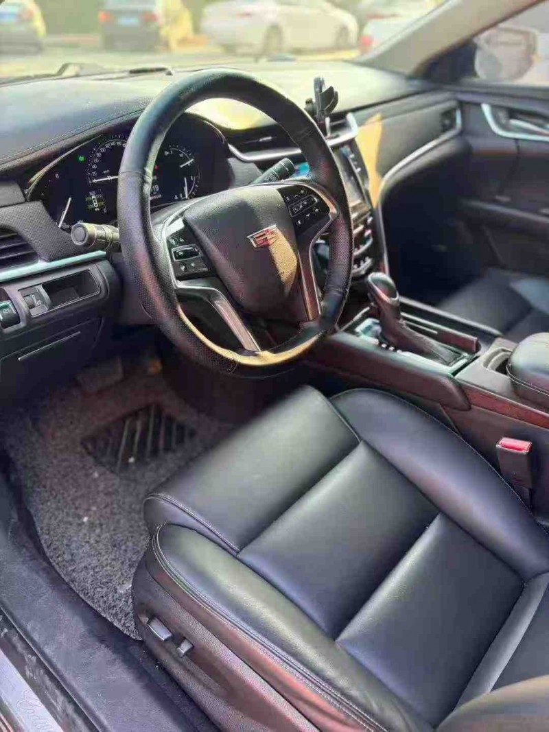 南宁18年凯迪拉克XTS4