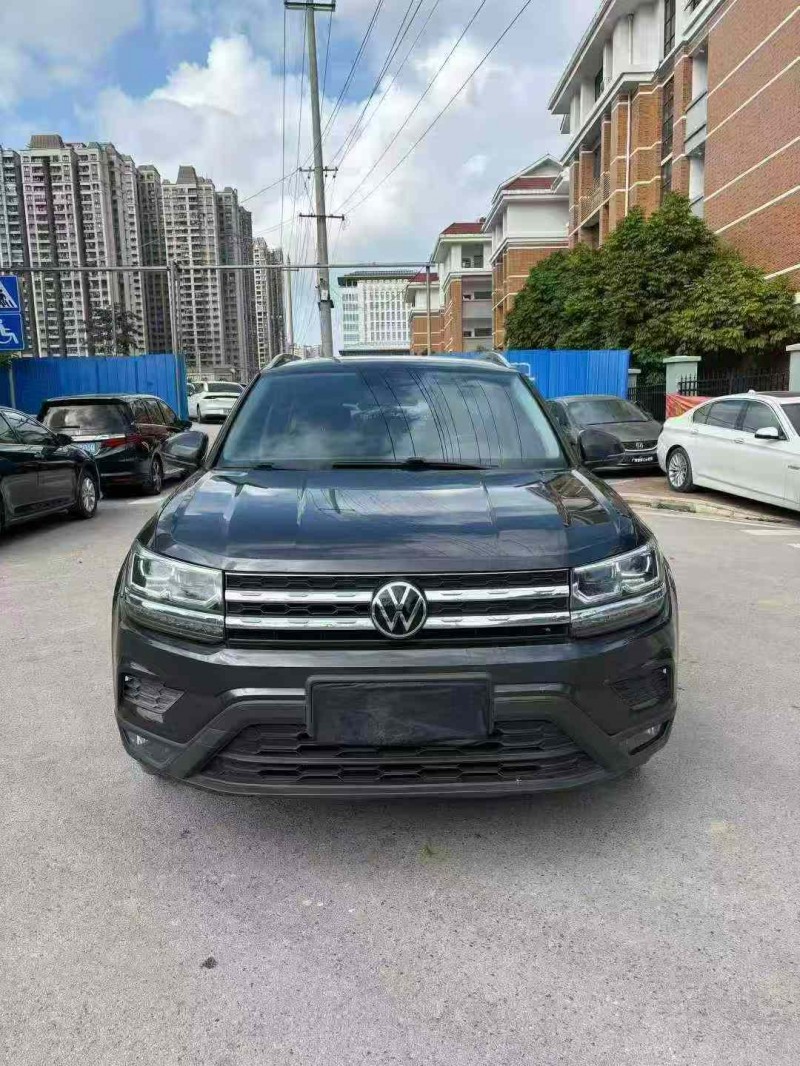 南宁19年大众途岳1