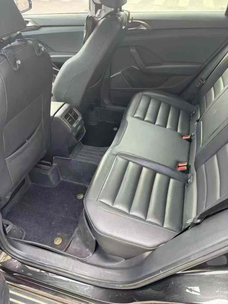 南宁19年大众途岳6