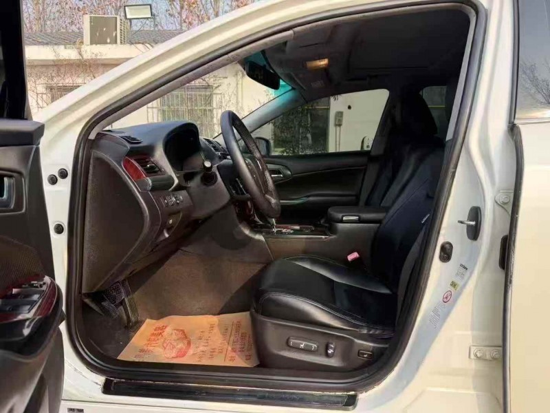 洛阳13年丰田皇冠4