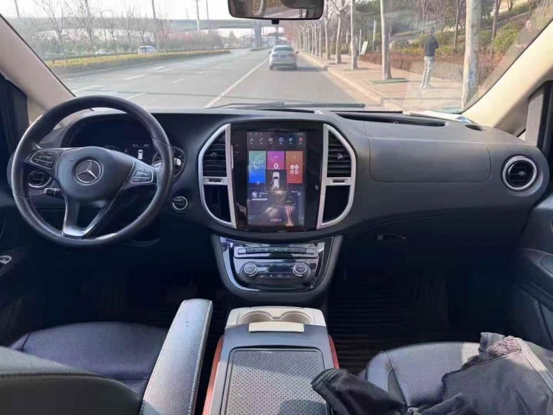 开封20年奔驰威霆4