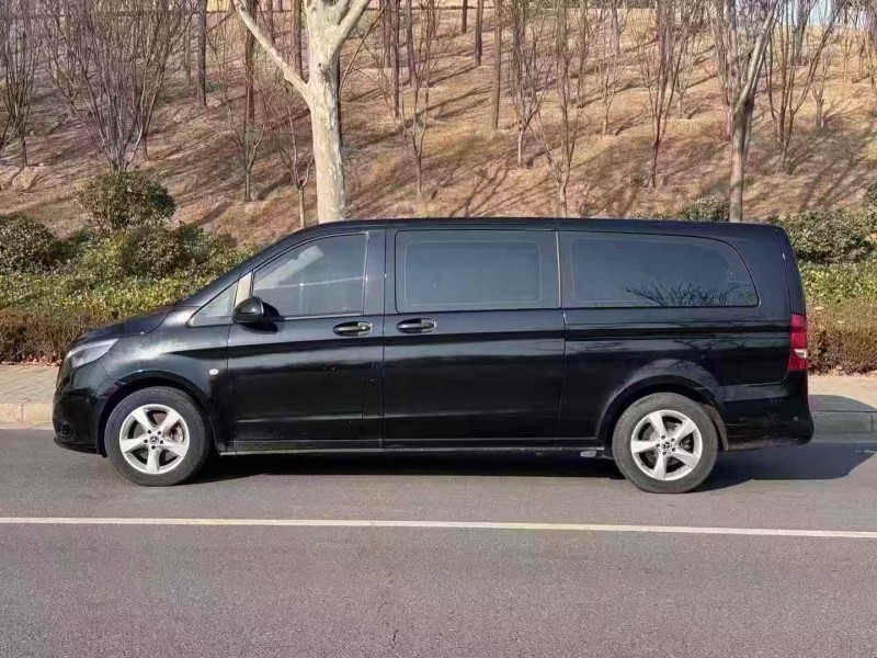 开封20年奔驰威霆7