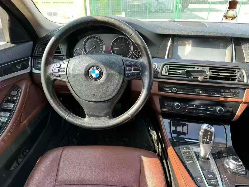 湖州15年宝马5系4