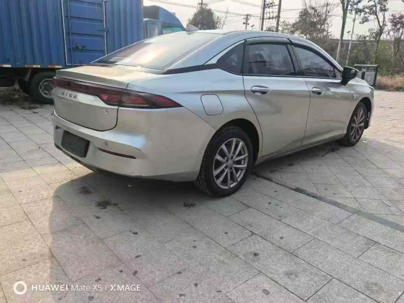 淮南24年传祺埃安S8