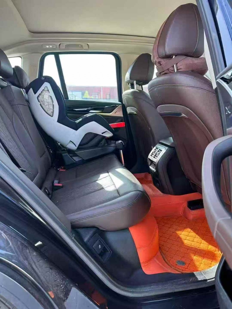 温州23年宝马X35