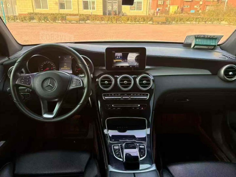 东营16年奔驰GLC5