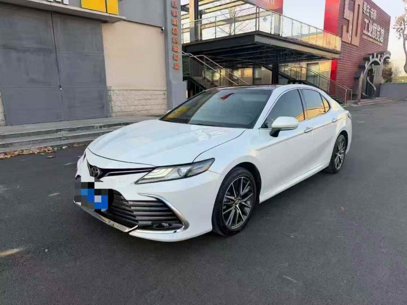 东营22年丰田凯美瑞3