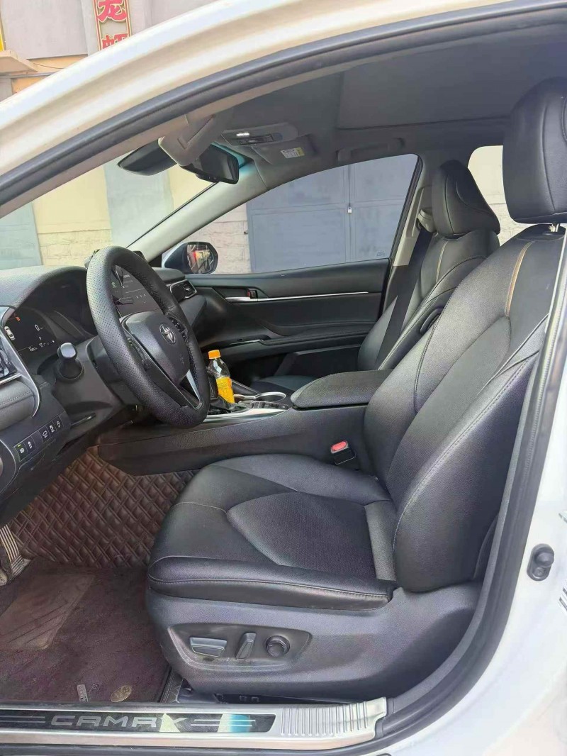 东营22年丰田凯美瑞5