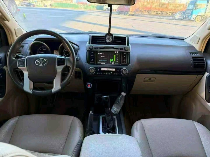 承德14年丰田普拉多6