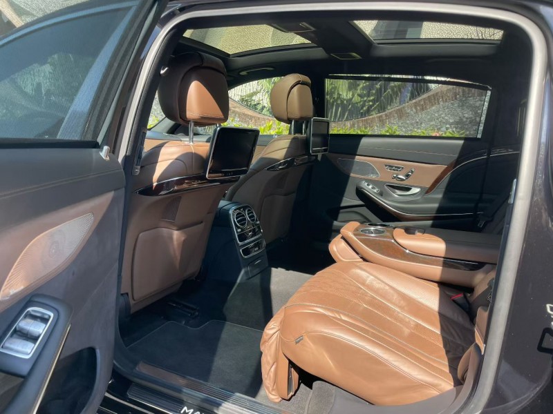 深圳17年奔驰迈巴赫S级5