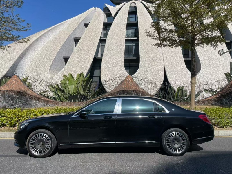 深圳17年奔驰迈巴赫S级8