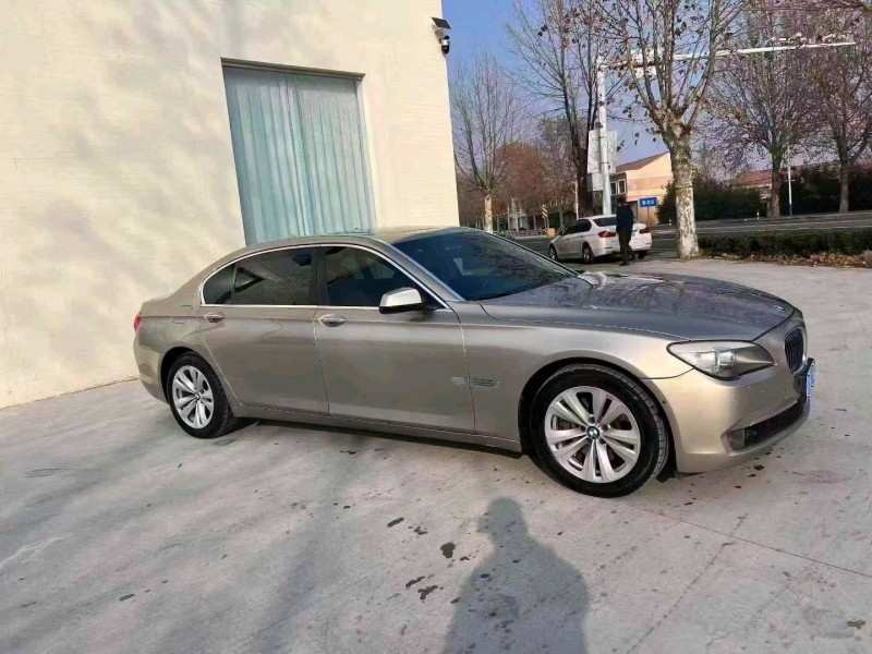 烟台12年宝马8系2