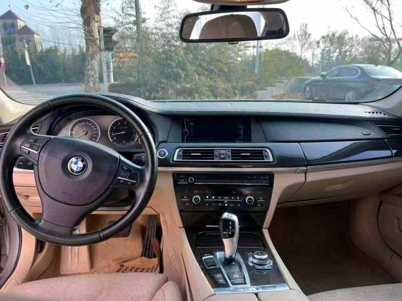 烟台12年宝马8系5