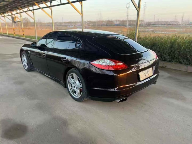 枣庄13年保时捷帕拉梅拉9