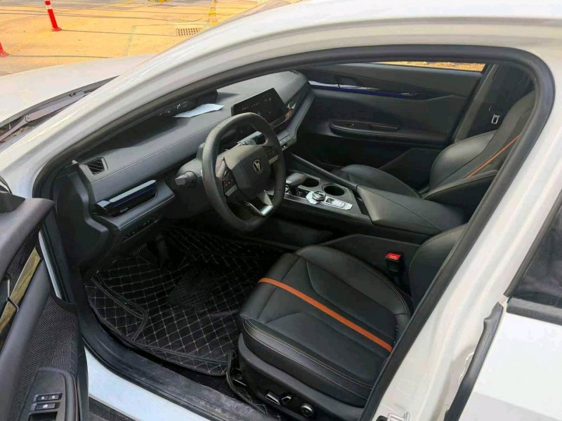 衢州25年长安汽车UNI6