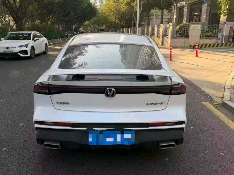 衢州25年长安汽车UNI8