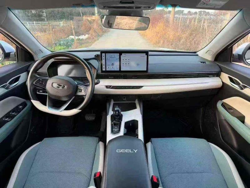 金华23年吉利帝豪5