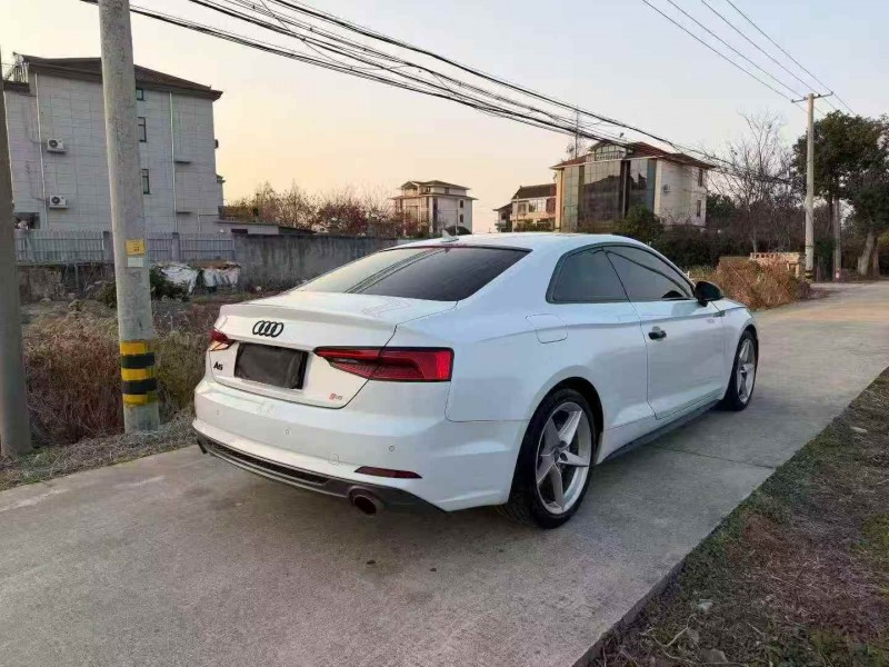 绍兴18年奥迪A58