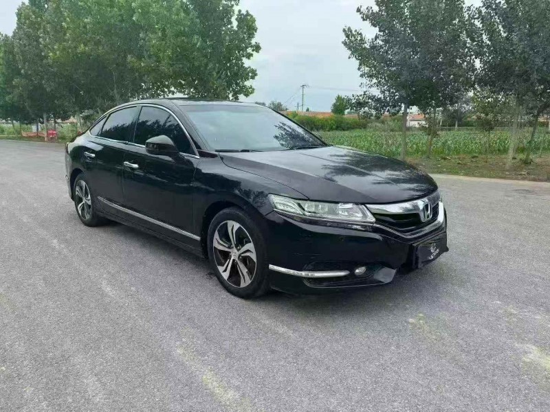 青岛15年本田思铂睿3