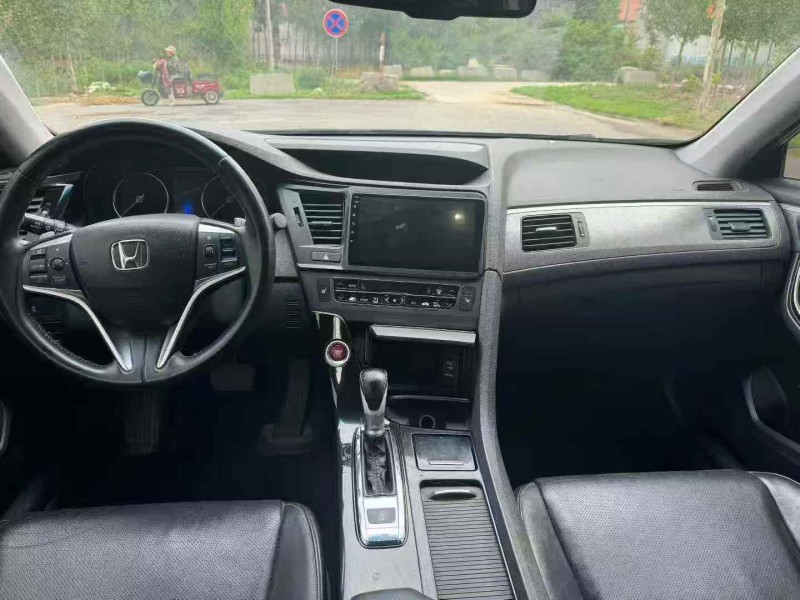 青岛15年本田思铂睿6