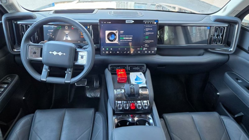 沧州25年比亚迪方程豹8