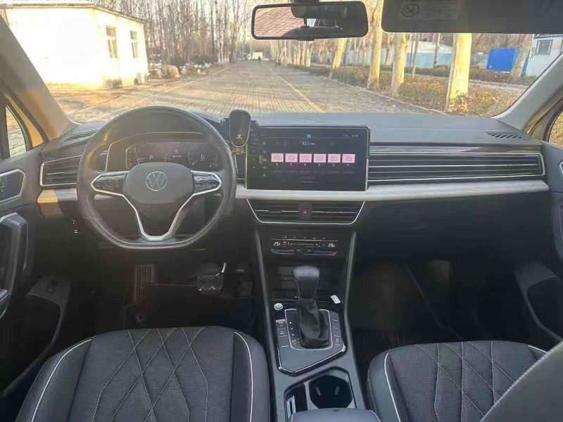 青岛23年大众途观5