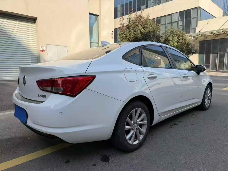 徐州18年别克威朗9