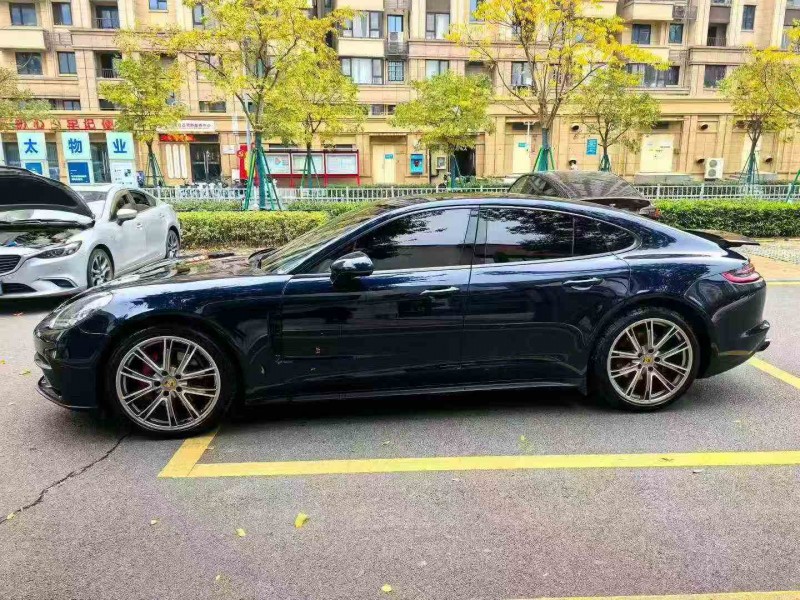 湖州21年保时捷帕拉梅拉2