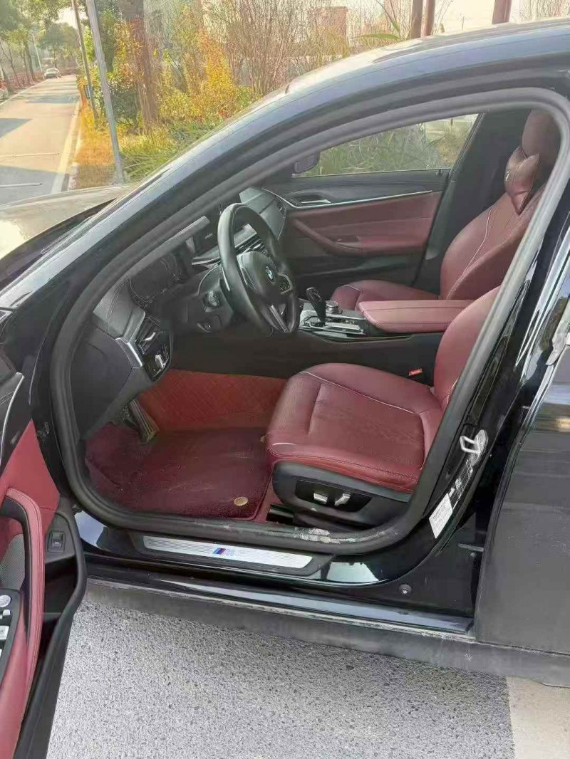 潍坊22年宝马5系4