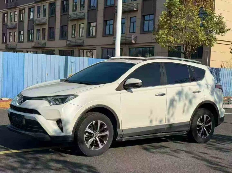 南平17年丰田RAV4荣放2