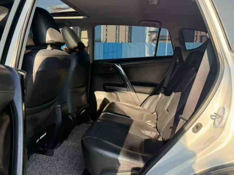 南平17年丰田RAV4荣放6