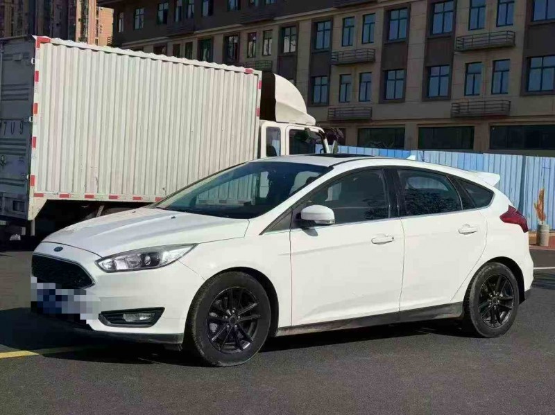 漳州17年福特福克斯2