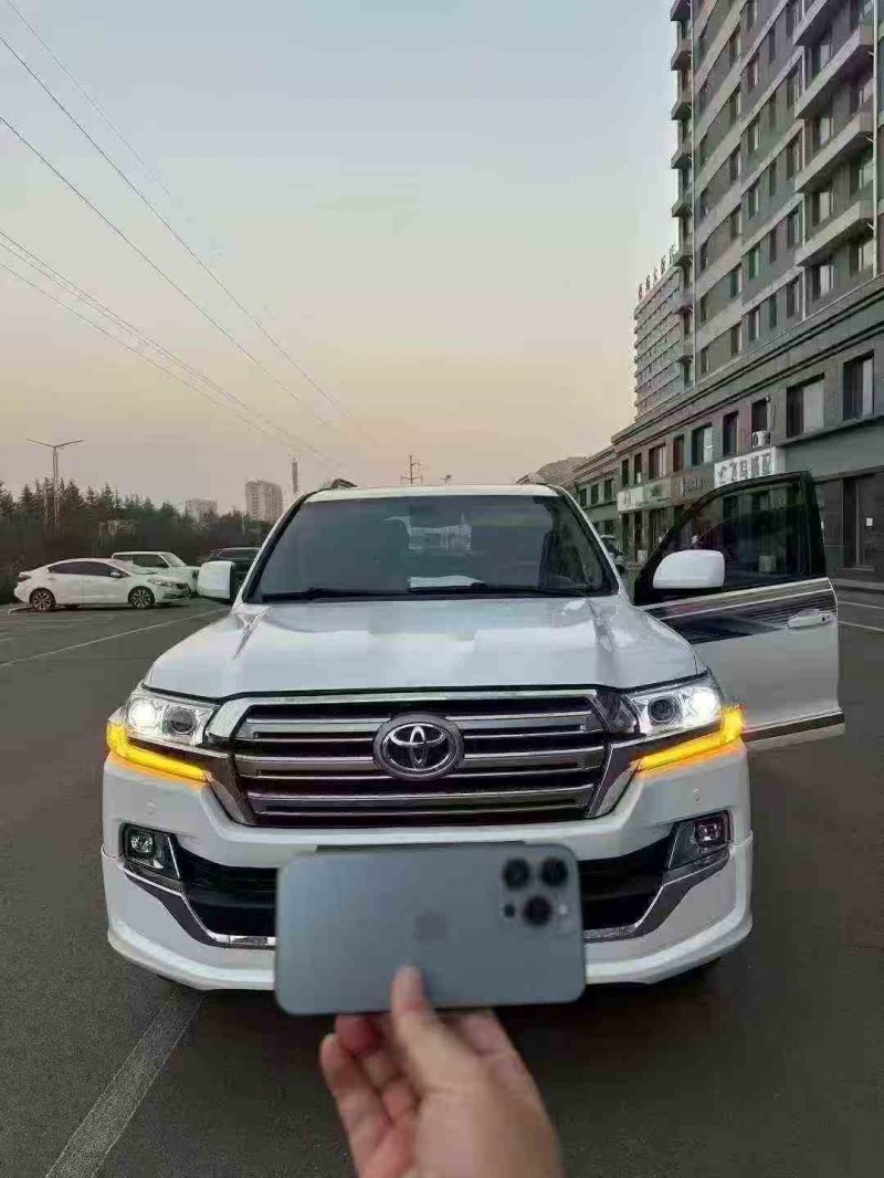 东营10年丰田兰德酷路泽1