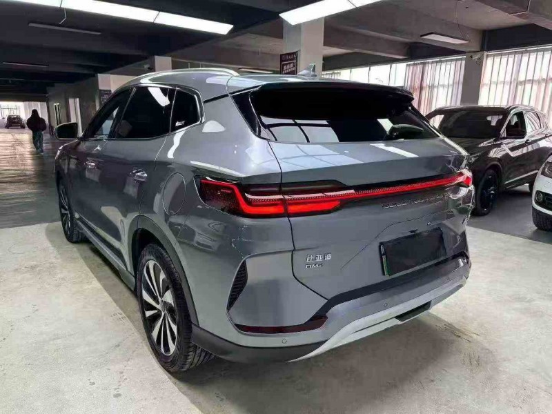 思茅24年比亚迪宋8