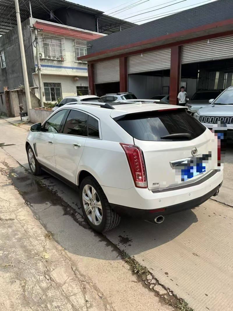 乐山15年凯迪拉克SRX4