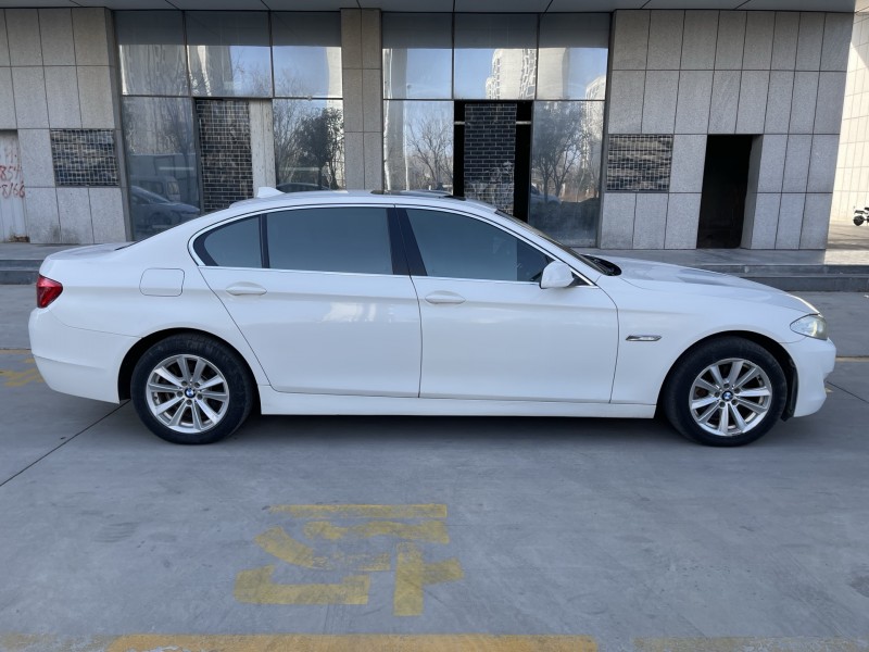 济宁13年宝马5系8