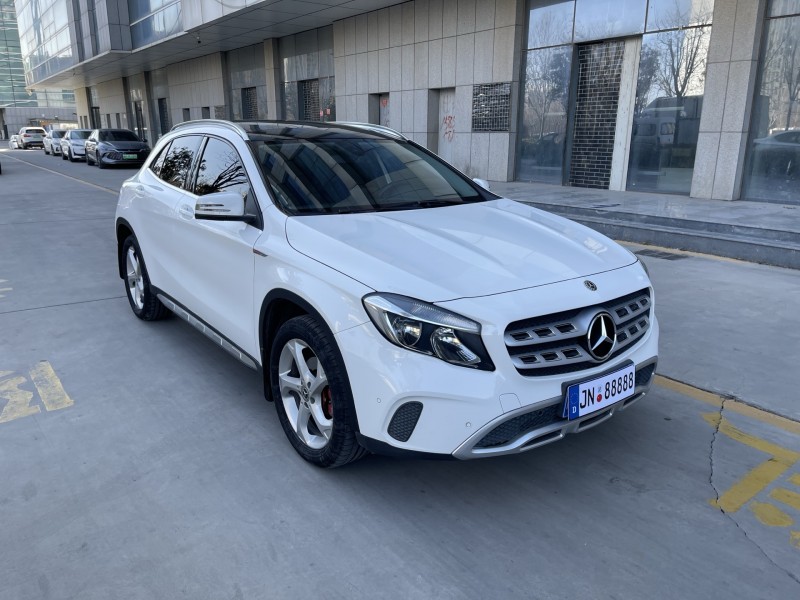 济宁18年奔驰GLA2
