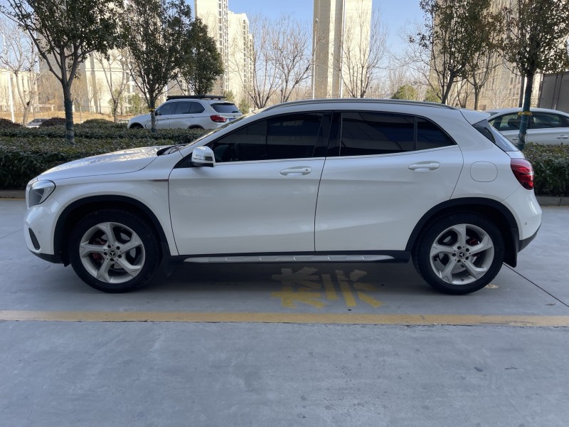 济宁18年奔驰GLA7